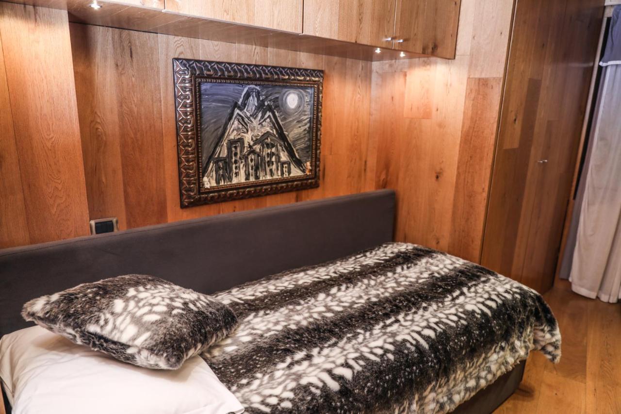 Art Hotel Grivola 布勒伊-切尔维尼亚 外观 照片